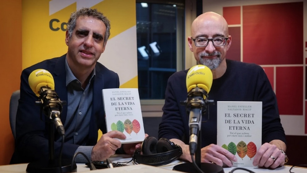 Manel Esteller y Salvador Macip: «La primera persona que vivirá 135 años ya nace» con Xantal Llavina